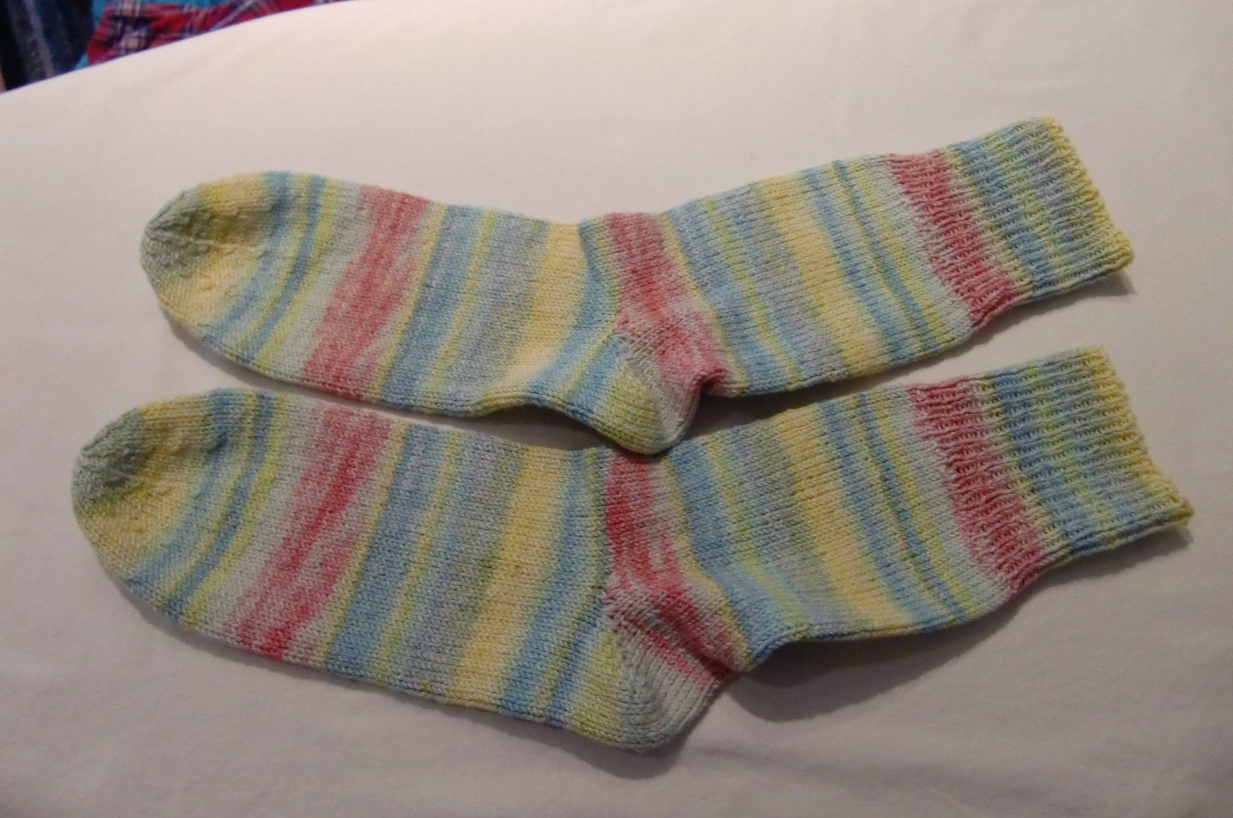 Calze: handgestrickte Socken Grösse 38/39 – Nuovo e nell'imballaggio originale da trüllikon venduto da marie2004