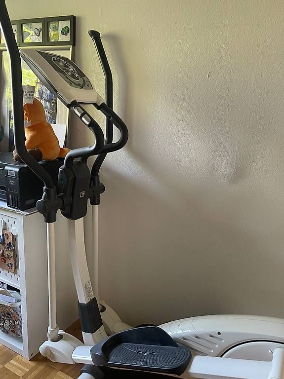 Kettler Hometrainer: Kettler Mondo LE Crosstrainer / Elliptical – Usato da Zürich venduto da FelineArtisan 4