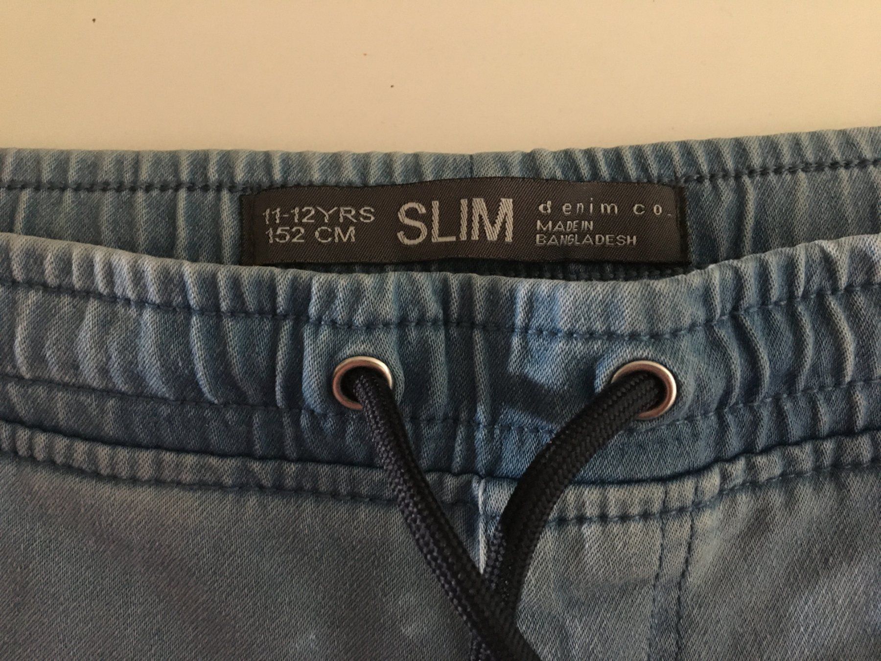 Pantaloni: Denim Joggers Drawstring, Gr. 152 - NEU – Nuovo (secondo la descrizione) da Basel venduto da Nofretete39 3