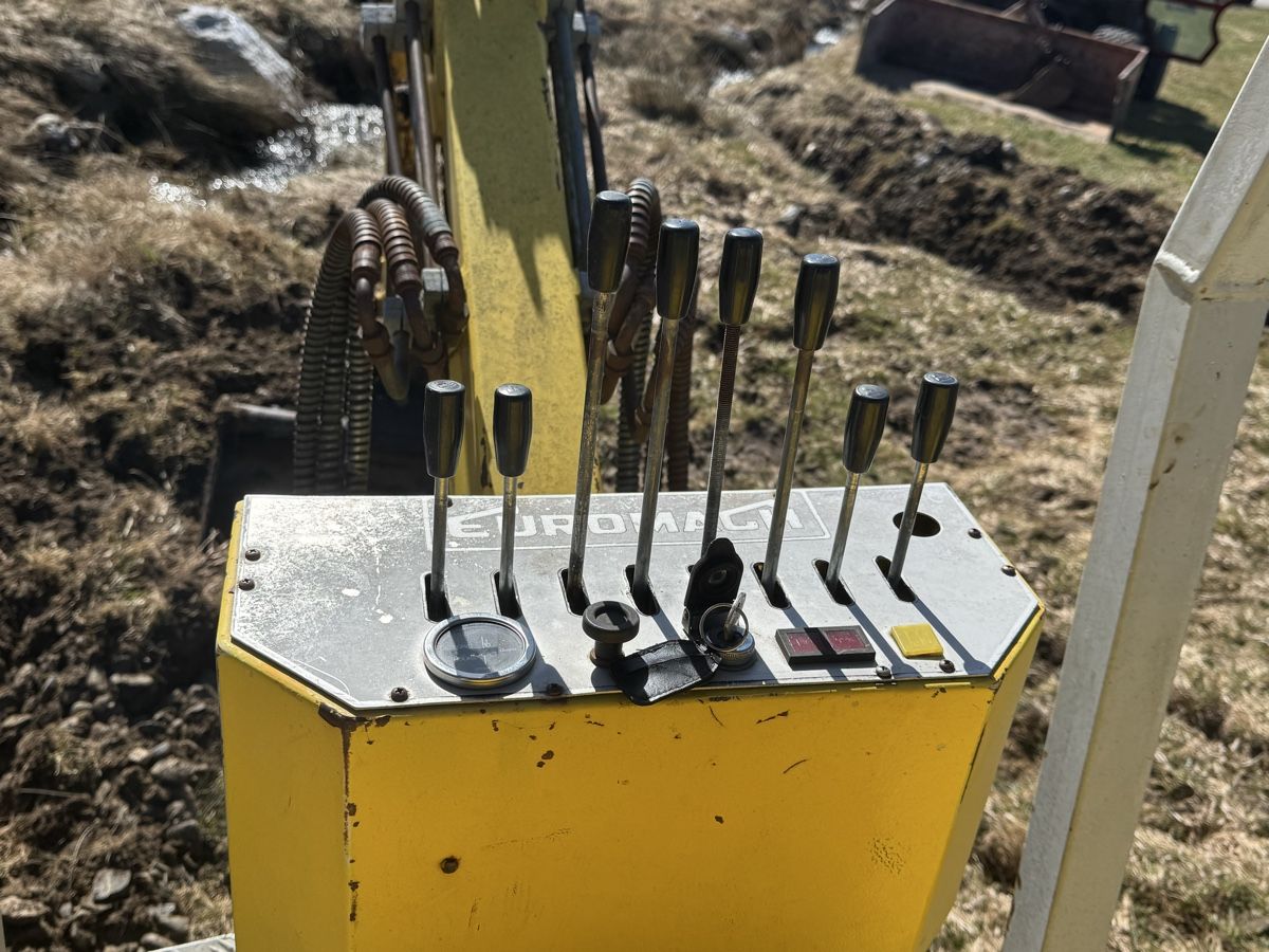 Menzi Muck Escavatori: Menzi Muck/Menzi Jolly M88 – Usato da Gstaad venduto da raa_tj8d 3