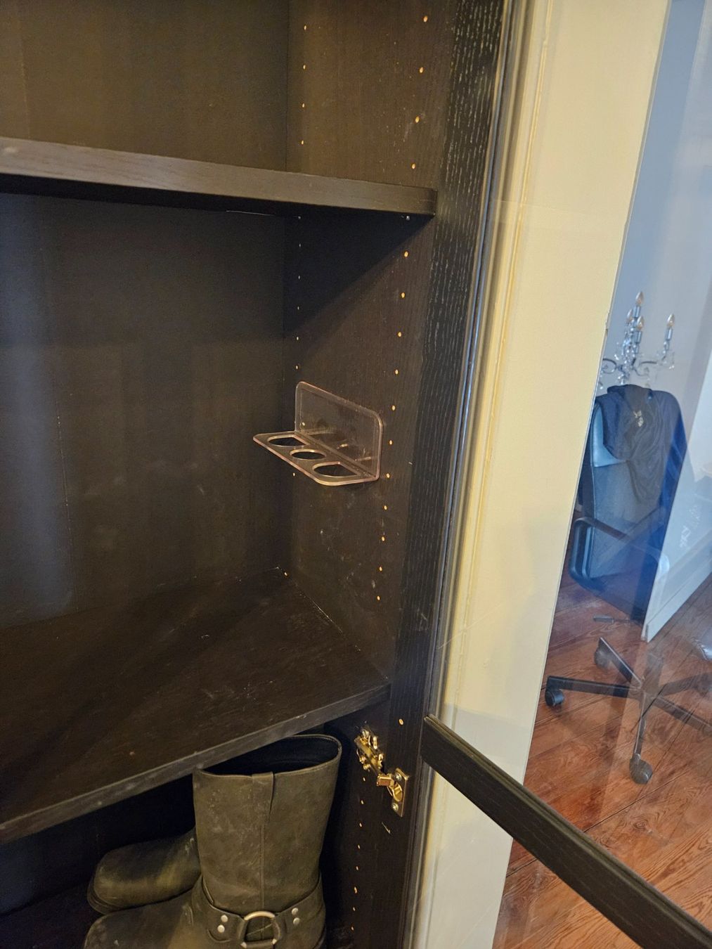 Ikea Scaffali: IKEA Billy Regal schwarz mit Türen – Usato da Luzern venduto da Lucan_Valerius 1