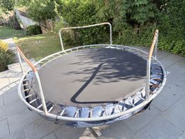 Garten Trampolin mit Sicherheitsnetz und Wetterschutzplane