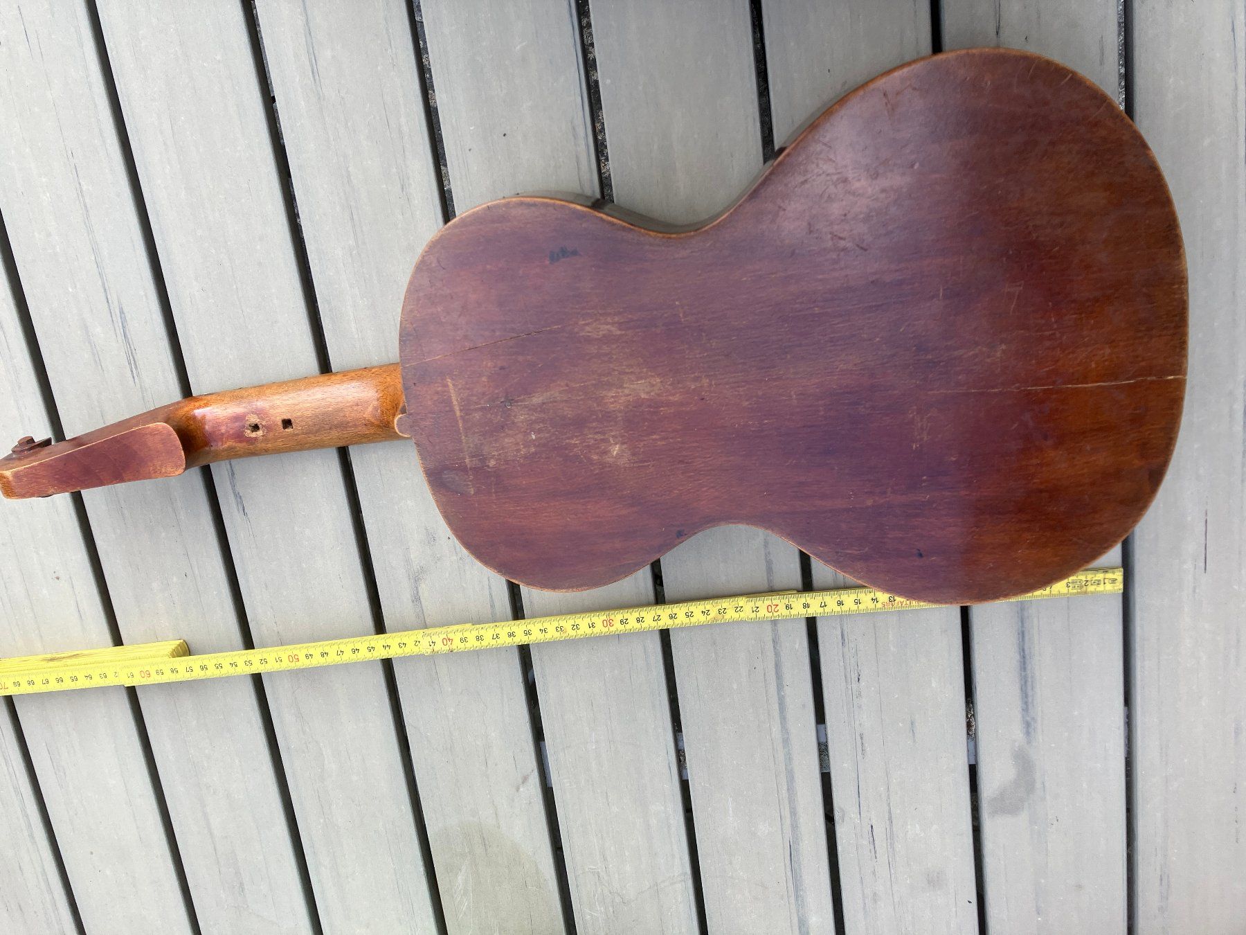Instruments de musique: Kleine alte Gitarre – Défectueux à Luzern par laconi 2