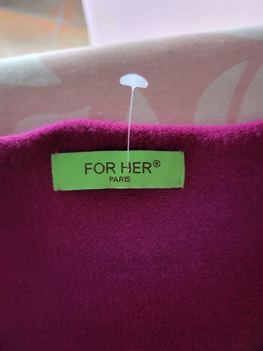 Pullover & Sweatshirts: Neu Pullover For Her Paris, One Size – Neu (gemäss Beschreibung) aus Suhr von lul_87gh 2