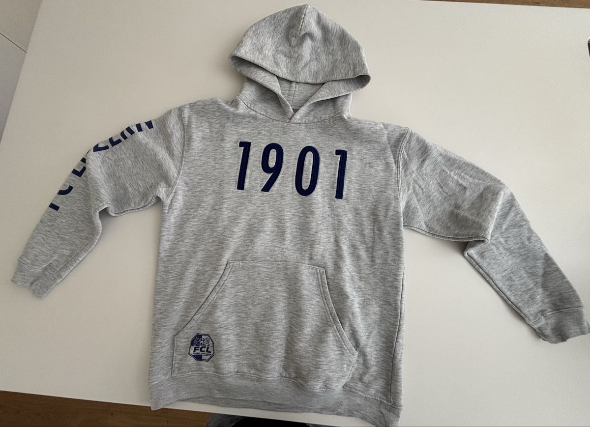 Pullover & Sweatshirts: FCL Pullover 1901, Grösse 152 – Gebraucht aus Rain von Denbie