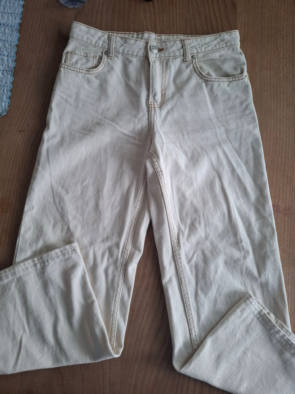 H&M Pantaloni: Jeans DIVIDED H&M light beige Grösse 36 – Usato da Birmensdorf ZH venduto da M4rwin