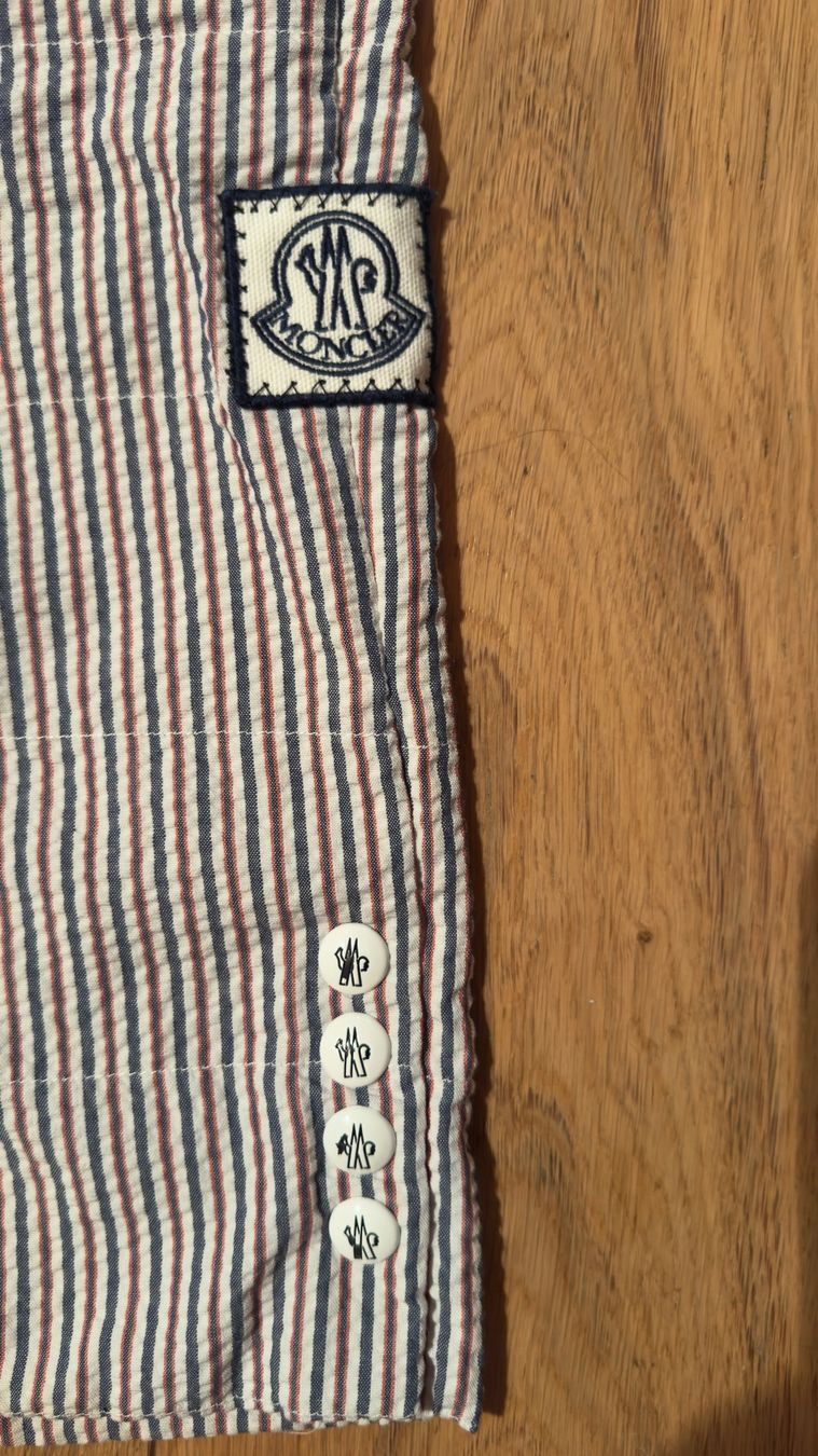 Moncler Hosen: Shorts Moncler gestreift Grösse M – Neu (gemäss Beschreibung) aus Küsnacht ZH von Gila1983 2