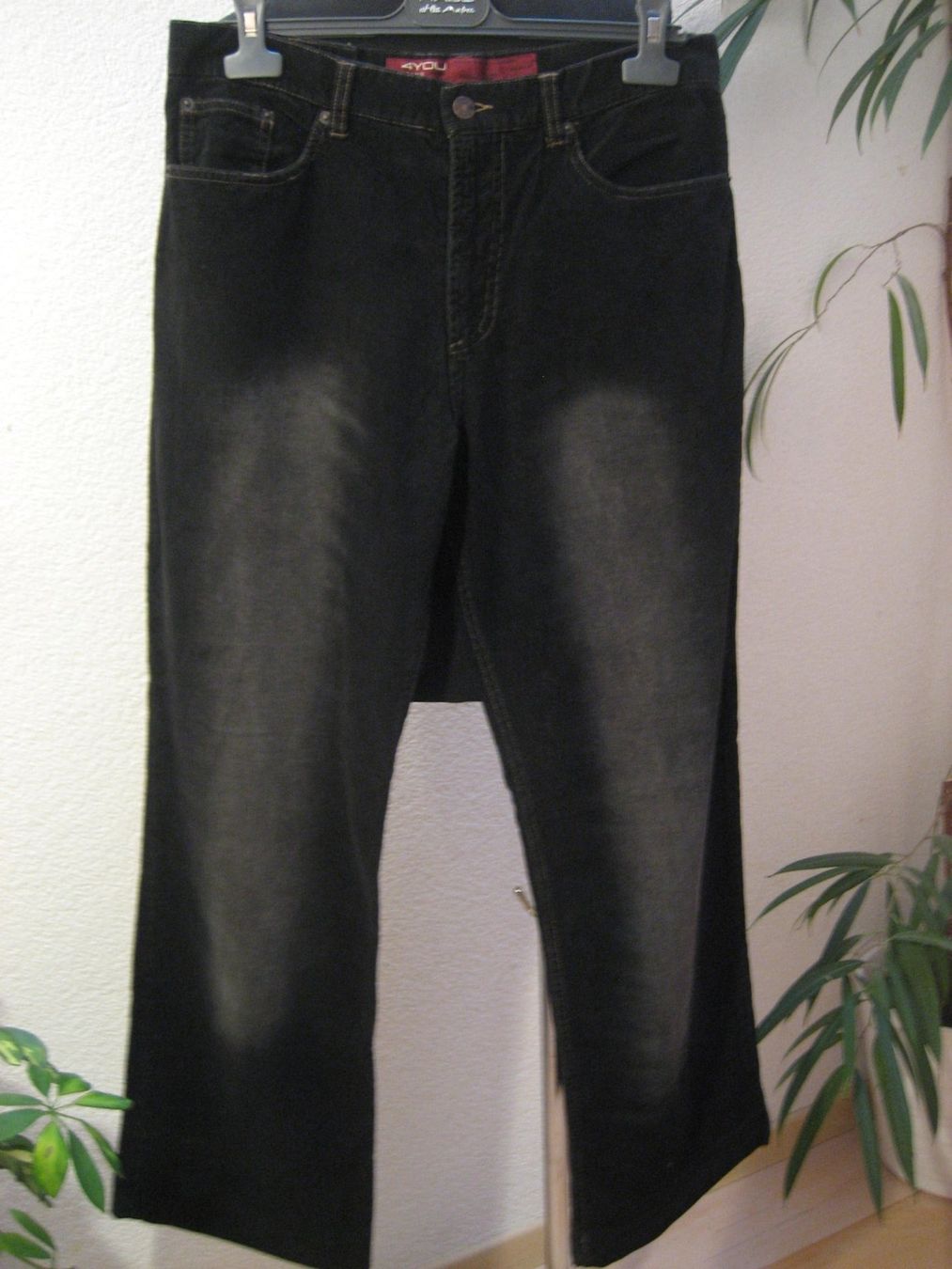 Pantaloni: Pantalon velours taille 42 – Nuovo e nell'imballaggio originale da Delémont venduto da marryb