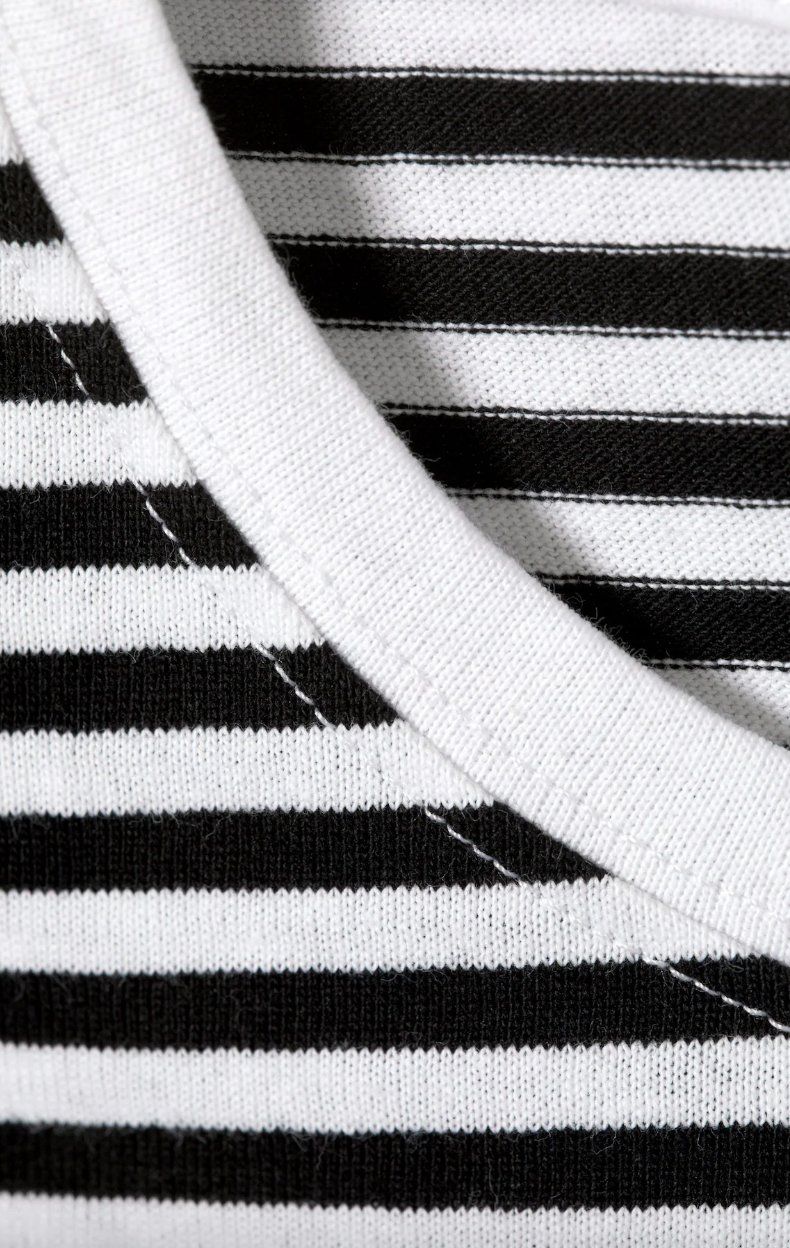 Weekday T-shirt: Weekday T-Shirt with Stripes – Nuovo (secondo la descrizione) da St. Gallen venduto da look-twice 1