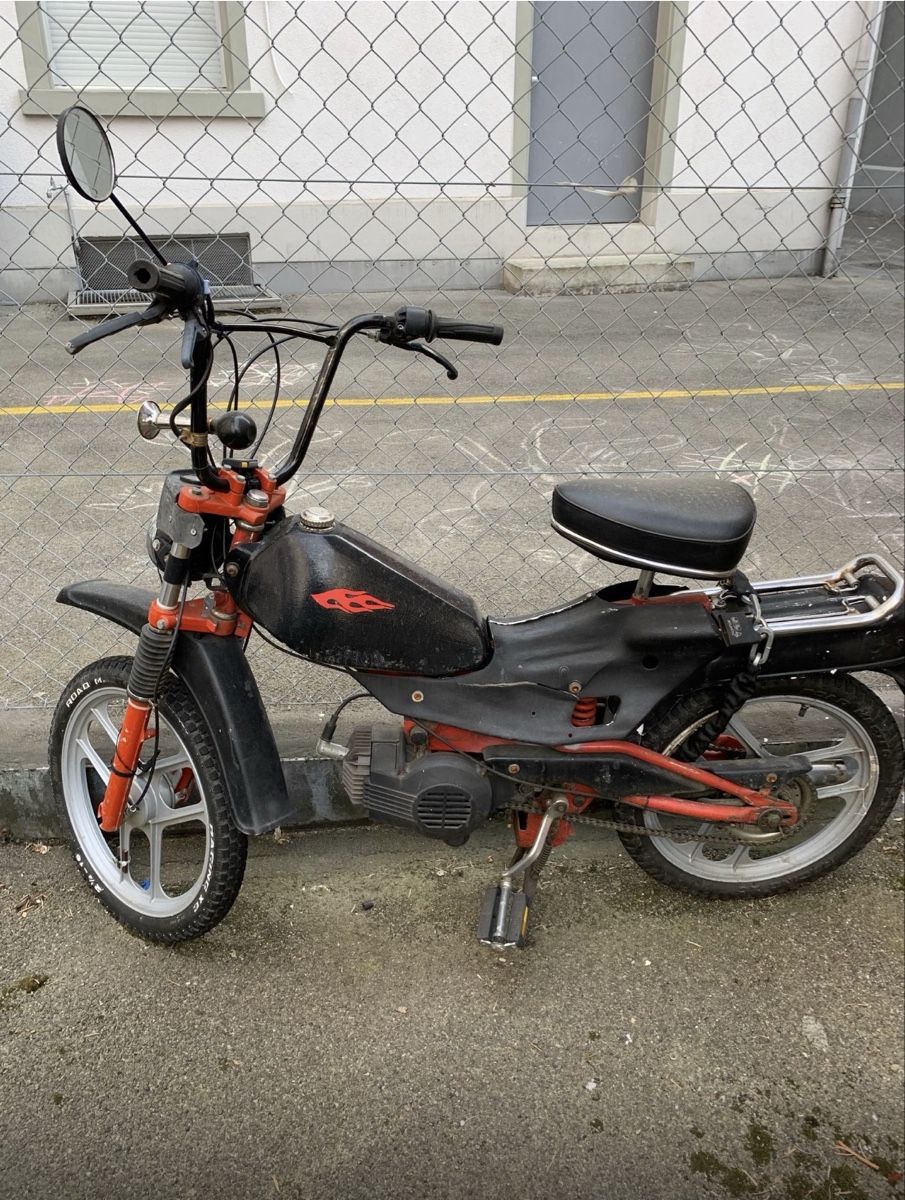 Ciclomotori: Mofa 2 Gang rot schwarz – Usato da Zürich venduto da pab_52sf 1