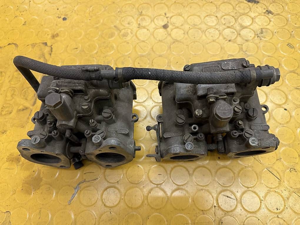 Motori: Satz Doppelvergaser Dellorto DHLA40E – Usato da Obfelden venduto da ScuderiaVeloce