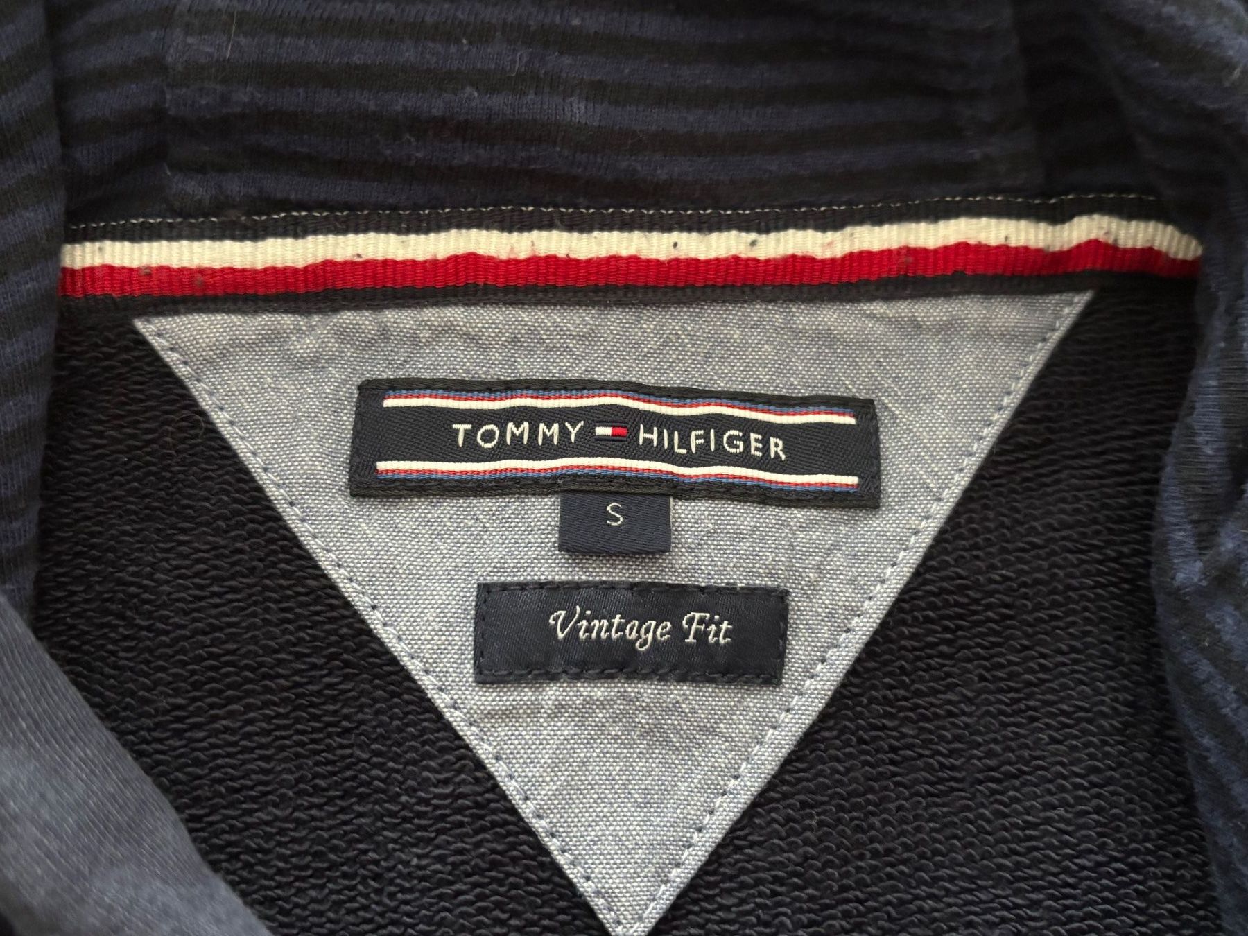 Tommy Hilfiger Maglioni & Felpe: Tommy Hilfiger Kapuzen-Pullover – Usato da Emmenbrücke venduto da gar_xds2 2