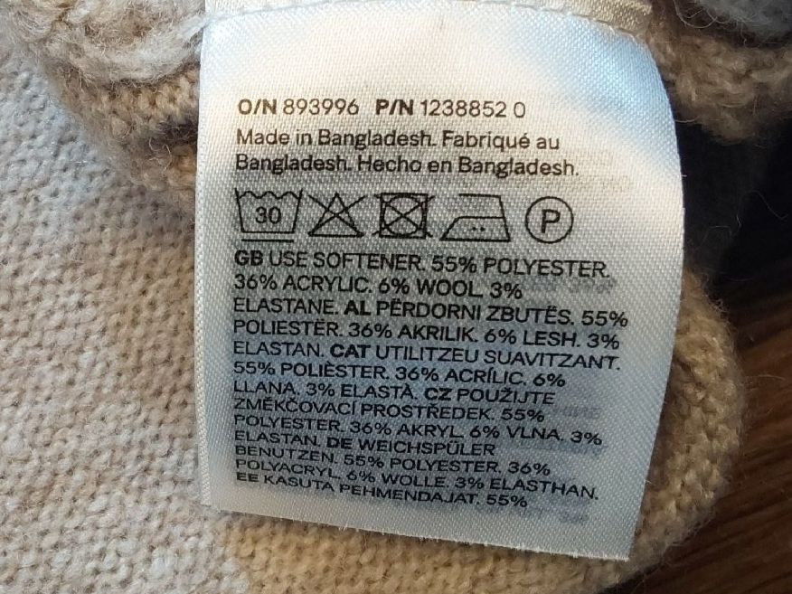 H&M Giacche: Strickjäckli beige H&M XS – Nuovo (secondo la descrizione) da Köniz venduto da scopello12 4