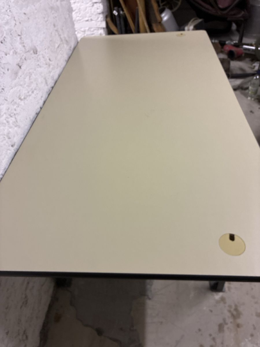 Piatti di portata: tischplatte/mit Kabeldurchlass evtl. Vitra – Usato da Dagmersellen venduto da casatualiq 6