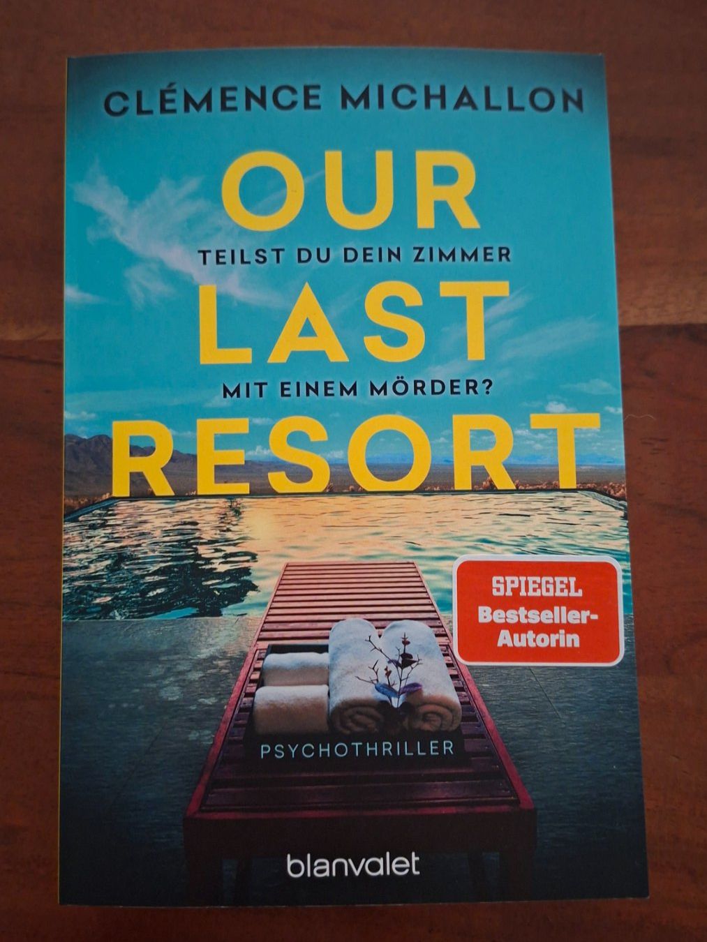 Bücher: Our Last Resort – Neu (gemäss Beschreibung) aus Winterthur von Neko4