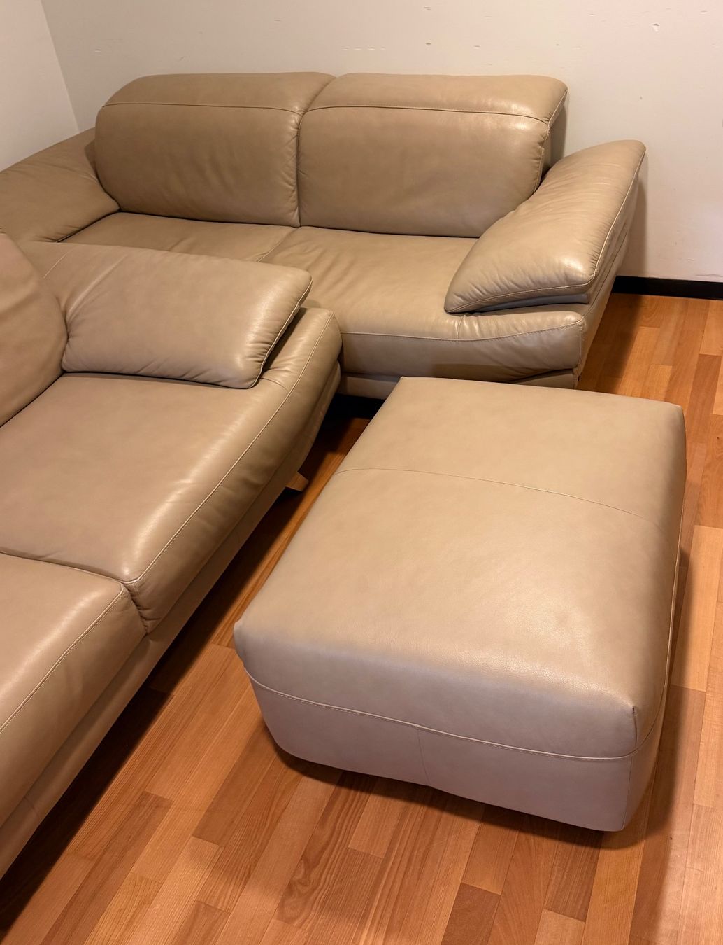 Natuzzi Divani: Sofas Made By Natuzzi Editions B936 Sectional – Usato da Dietikon venduto da gab_qz7y 3
