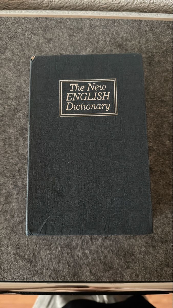 Libri: Buch-Safe "The New English Dictionary" mit Schloss – Usato da Schlieren venduto da nowaya