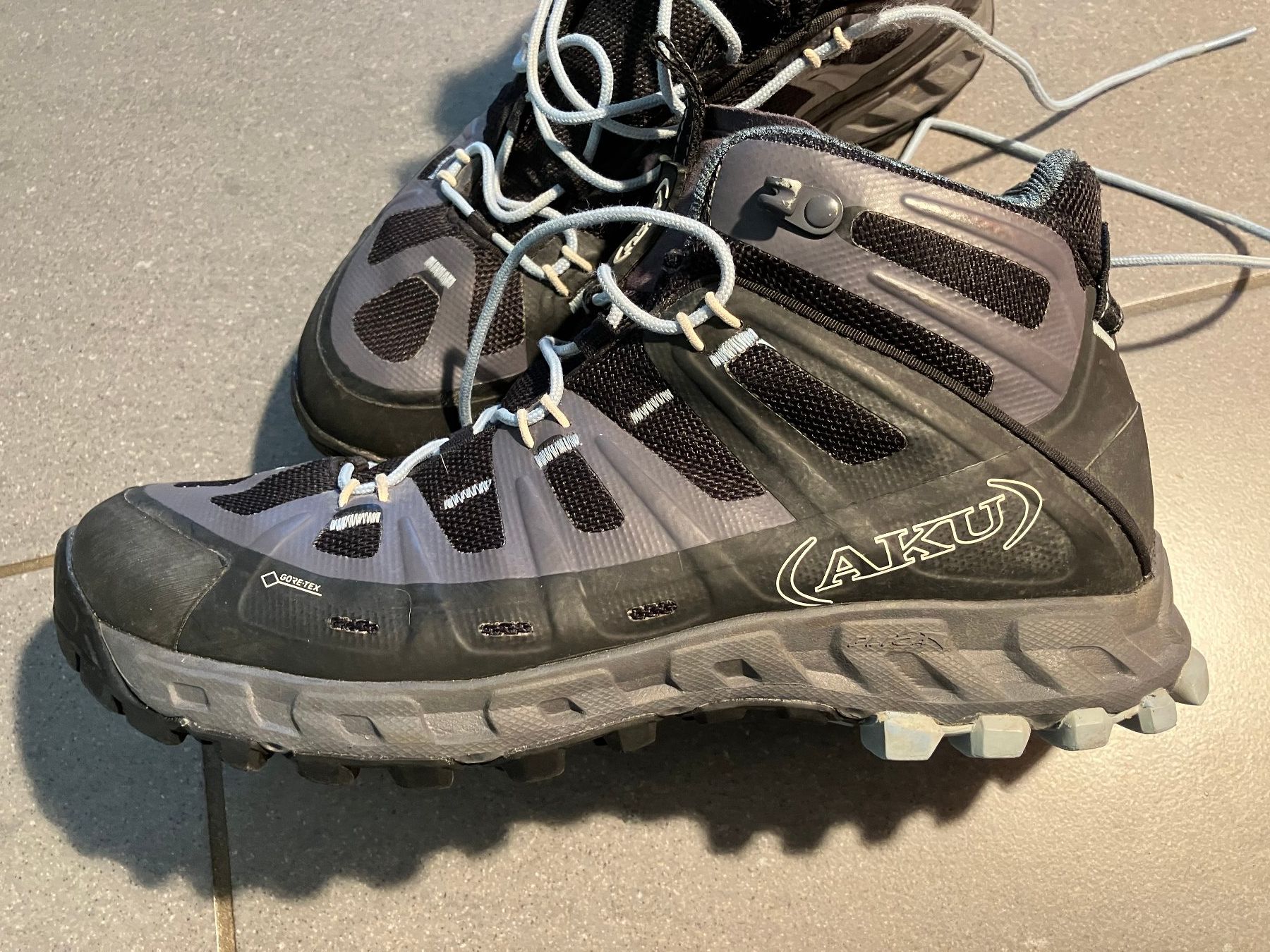 Aku Scarpe da uomo: Wanderschuhe AKU Gore-Tex Grösse EU 41 – Nuovo (secondo la descrizione) da Winznau venduto da gugi2009 1
