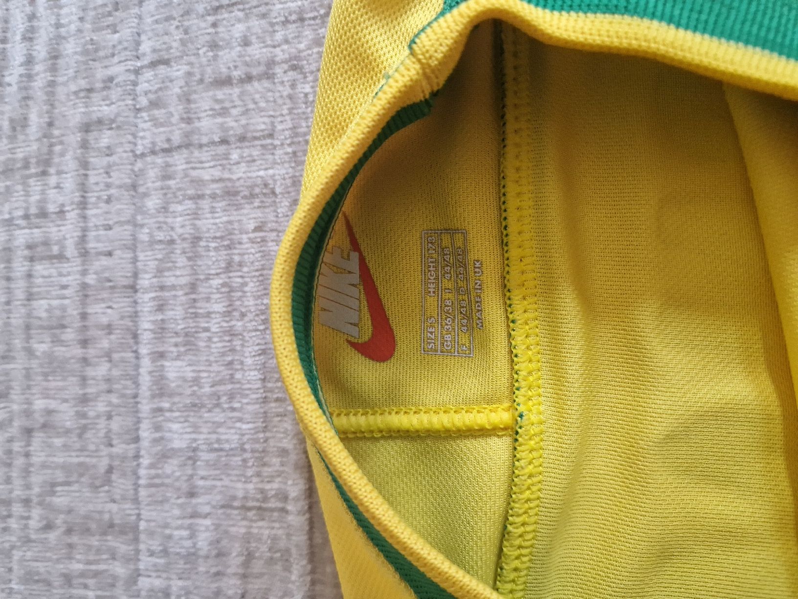 Nike Leibchen & Hosen: Maillot Officiel Ronaldo 1998 – Gebraucht aus Les Acacias von S.Vieira 5