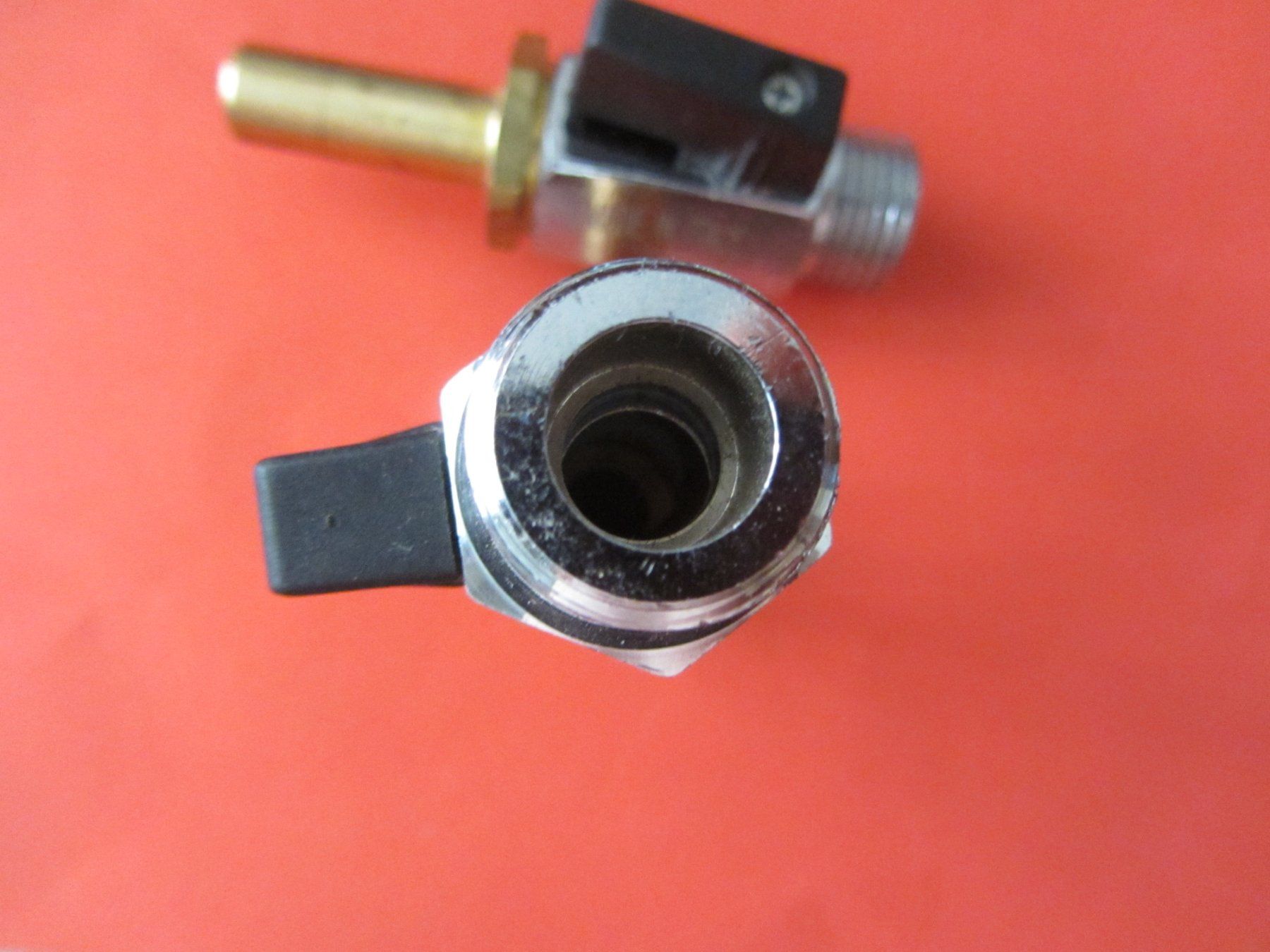 Rubinetteria: 2 Stk, Abstell Ventil 1/2 zoll – Nuovo (secondo la descrizione) da Malters venduto da Hausi88 2