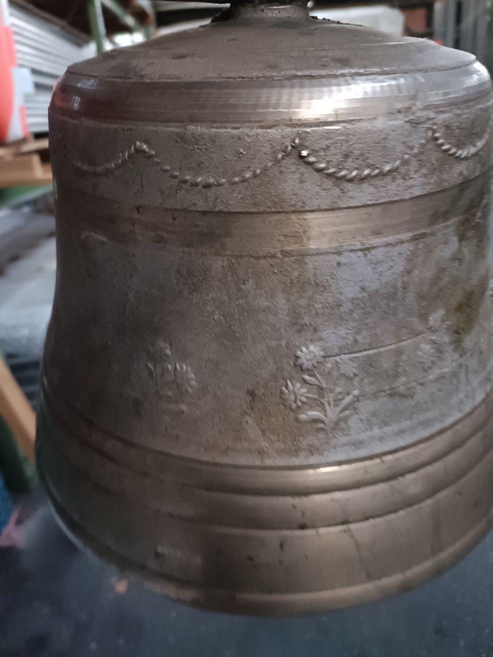 Cloches & sonnailles: Gebrauchte Schwere  Glocke 25cm DM – D'occasion à Däniken SO par sgoldvreni 4