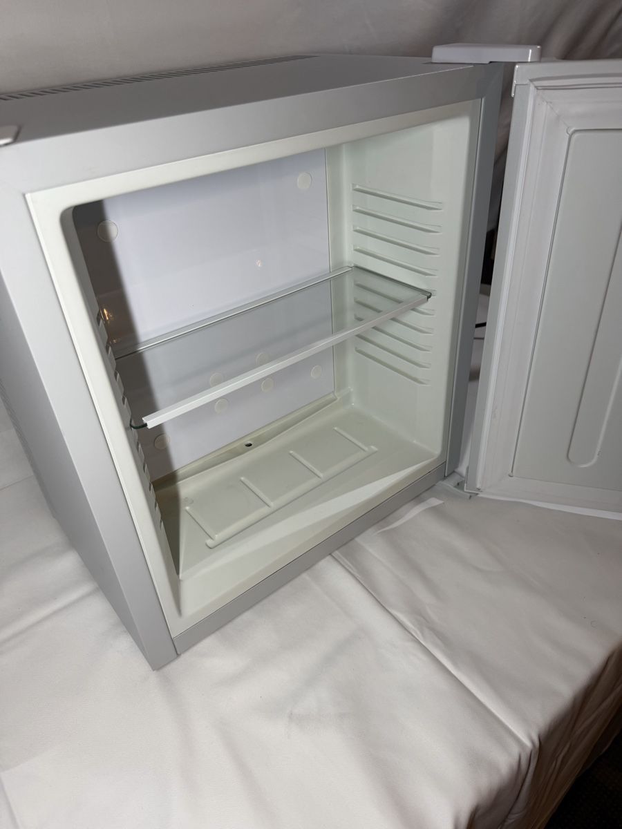 Frigoriferi: Mini Kühlschrank  – Usato da Basel venduto da Hariva 1