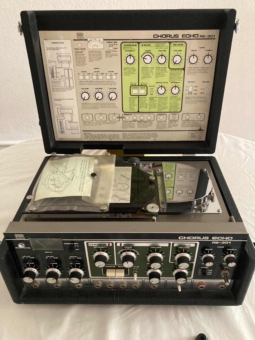 Roland Egaliseurs: Roland RE-301 Chorus Echo unité d'effets audio – D'occasion à Genève par Patchmaster 1