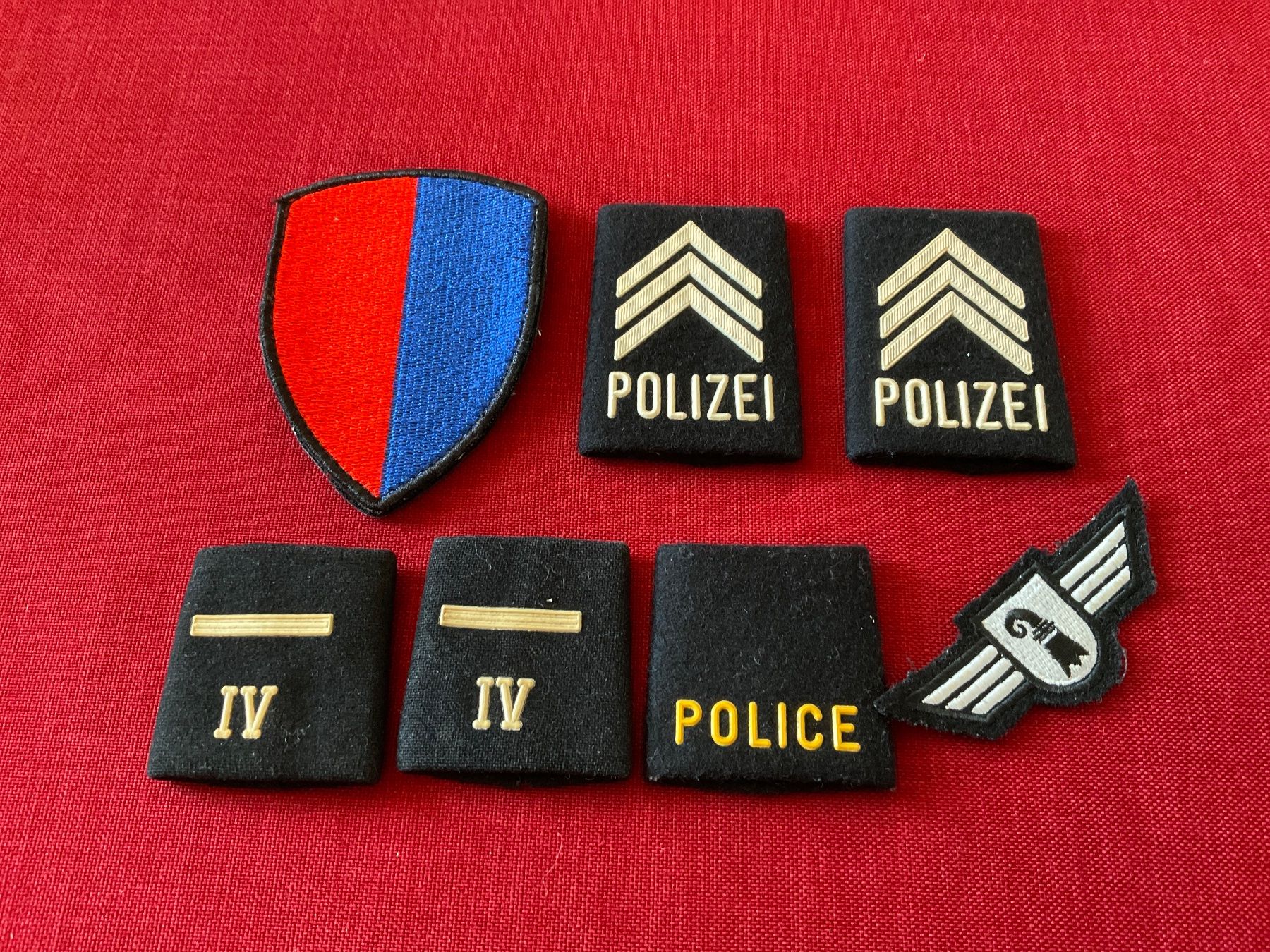 Placchette & Badge: Vintage Polizei Abzeichen – Usato da Lugano venduto da Persepolis