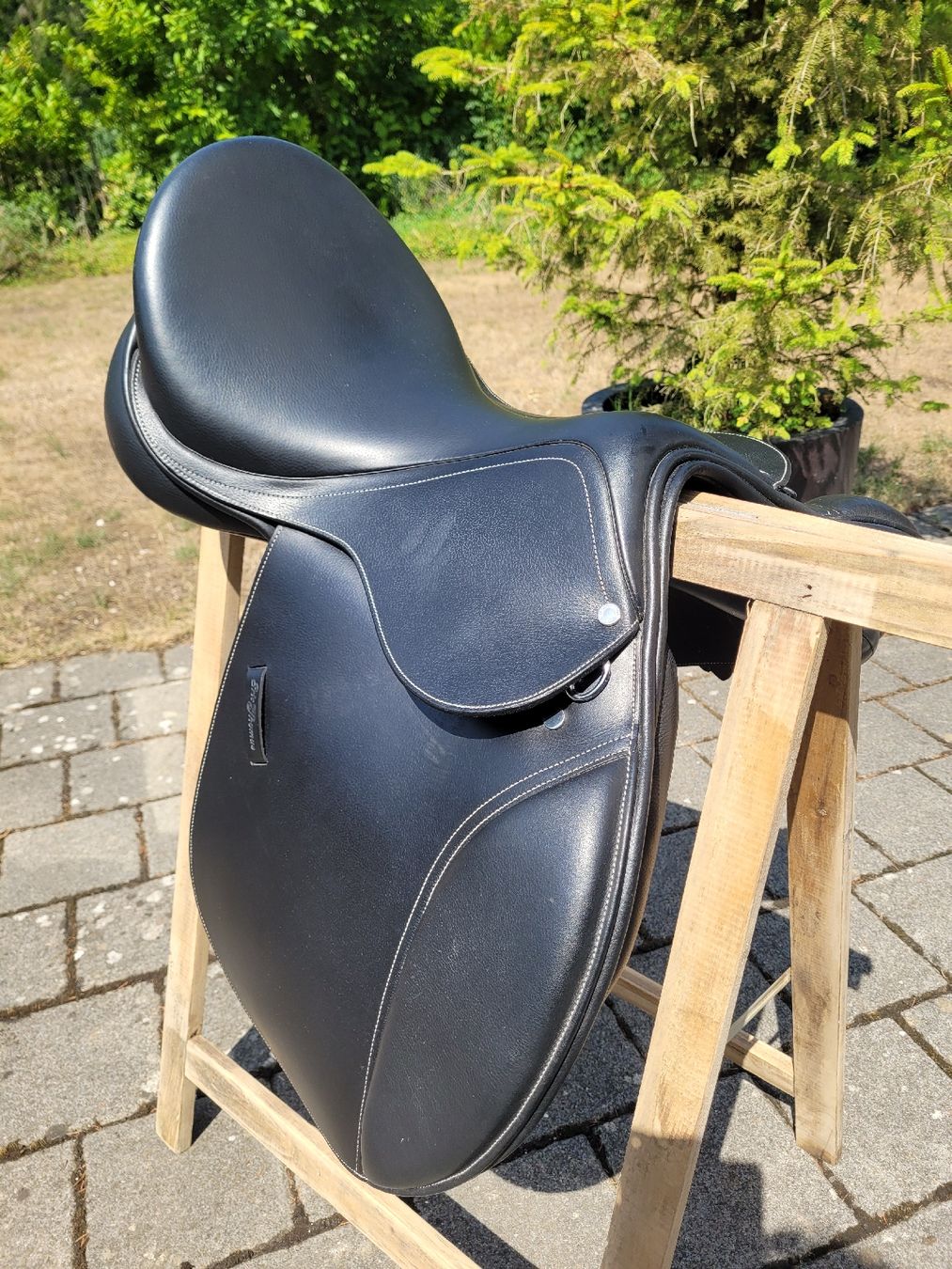 Sattel & Sattelzubehör: Pony Sattel Eric Thomas schwarz Grösse 16.5 fast neu – Gebraucht aus Tegerfelden von Tiggerfreund 1
