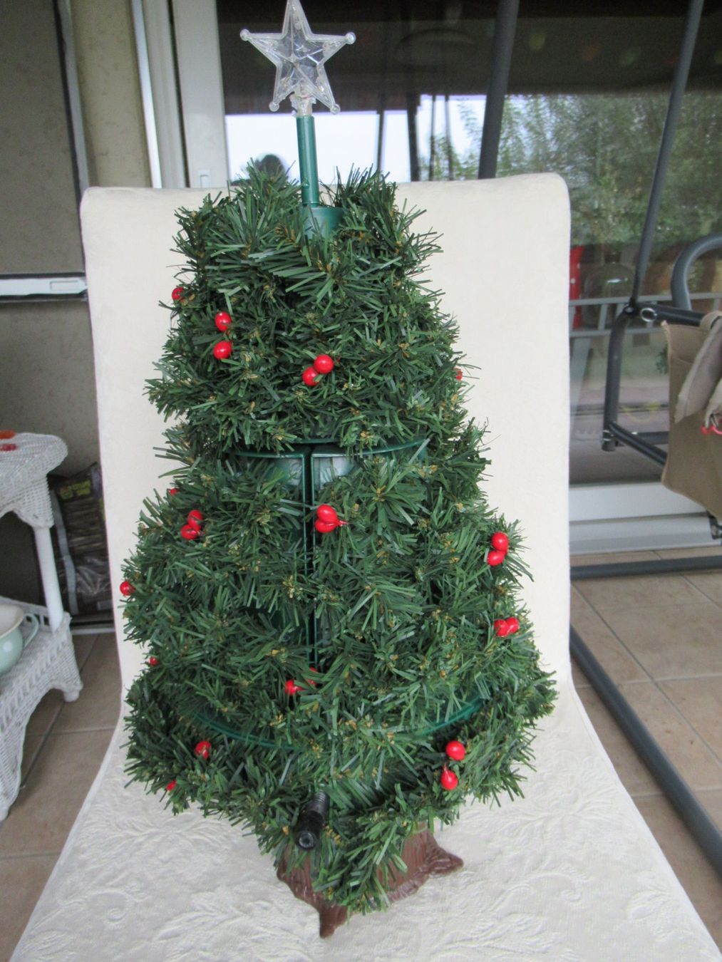 Tutte le decorazioni: Motion Activated Animated Xmas tree very rare – Usato da Trimbach venduto da donlyn 1