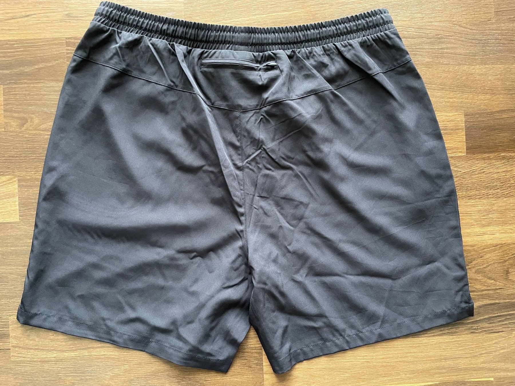 Nike Pantaloni: Running/ Activ Short - Stoke & Woke – Usato da Olten venduto da B3ren 2