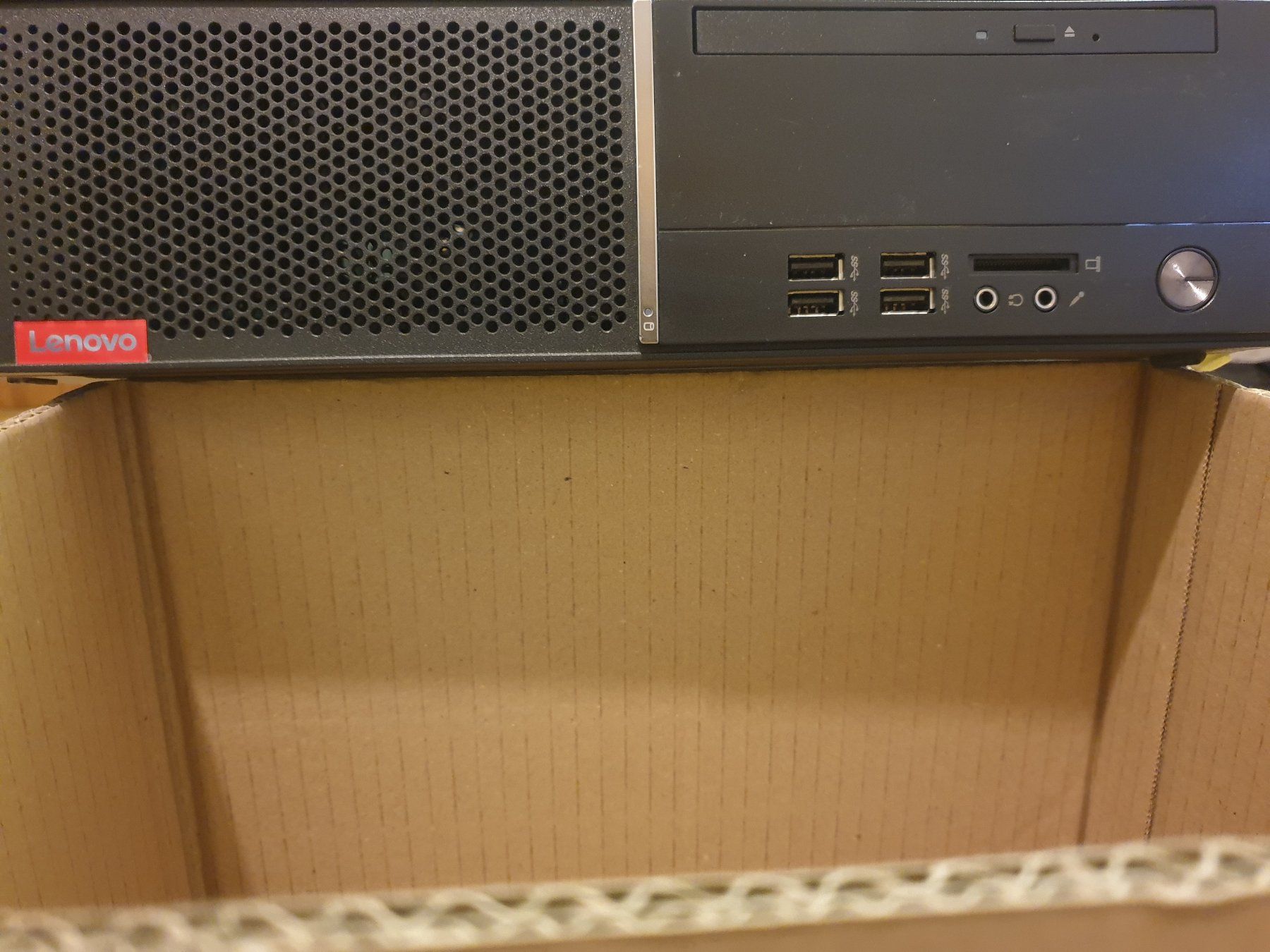 Lenovo PC: Lenovo / I5-7400 / 3Ghz / Linux MInt 22.3 – Usato da Moudon venduto da Amaroli7 1