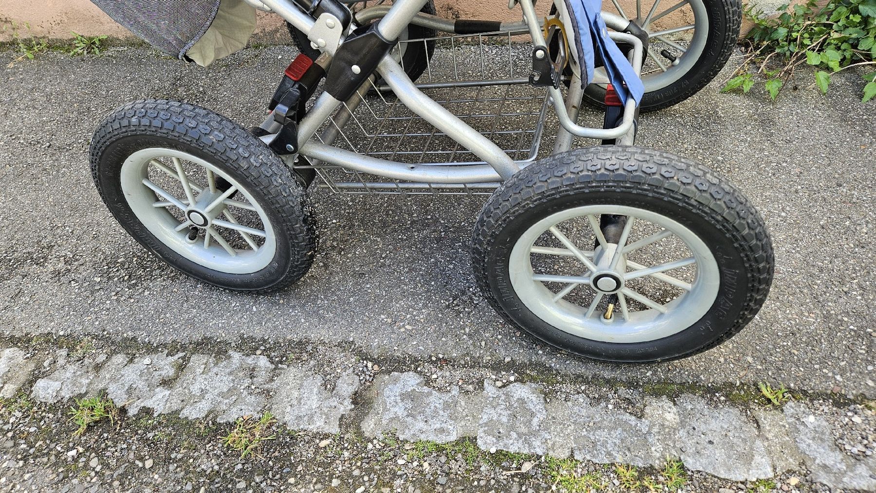 Hartan Carrozzine: Hartan Kinderwagen – Usato da Ettingen venduto da samiba 5