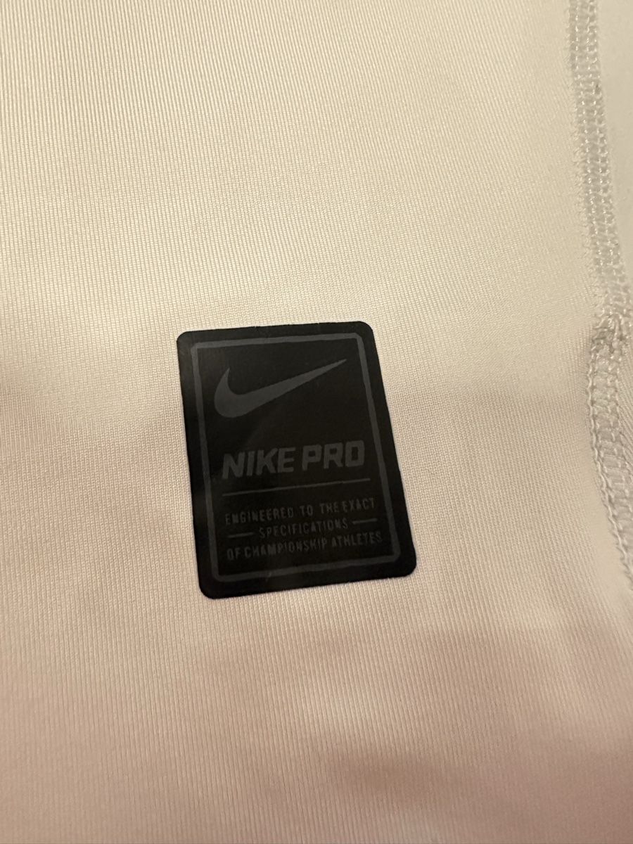 Nike T-Shirts: NIKE NBA compression shirt L – Neu (gemäss Beschreibung) aus Walchwil von Ser_y8w5 3