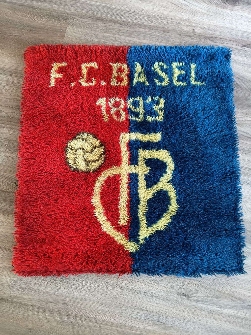 Tappeti: Jass – Wandteppich – Usato da Stansstad venduto da Falcon-Crest