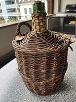 Weinflasche / Korb / Korbflasche