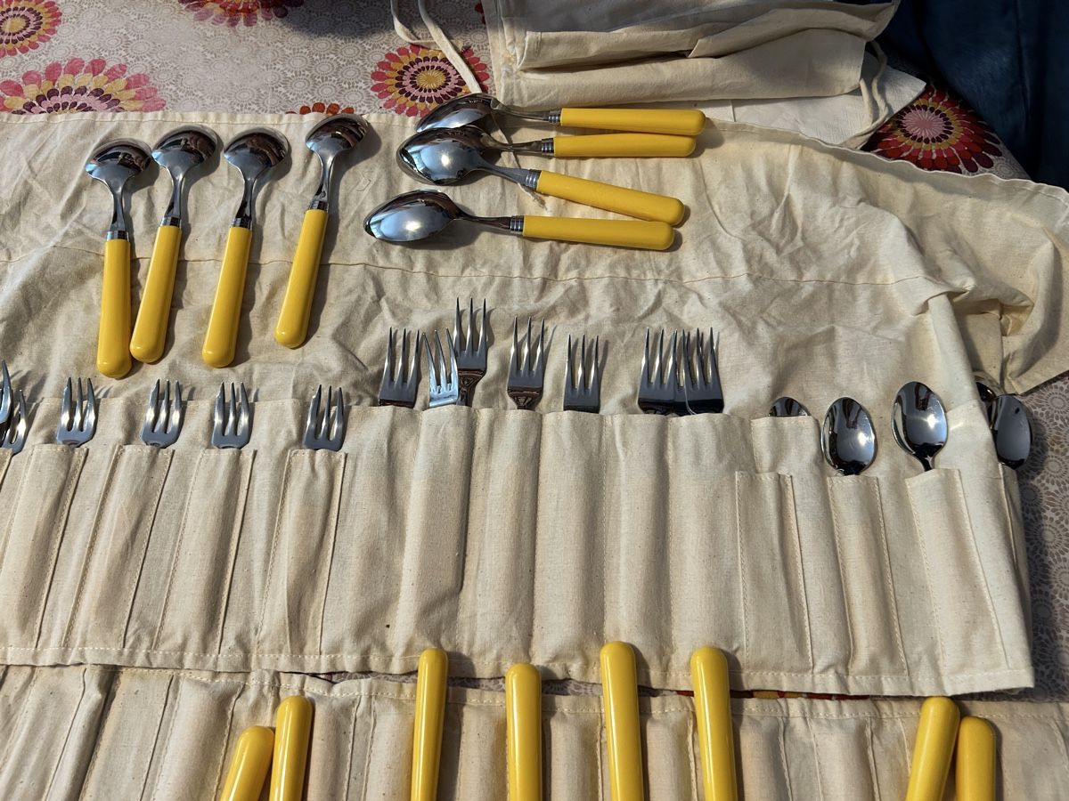Couverts: Ménagère de 64 pièces – Neuf avec emballage d'origine à lausanne par Jacklamitr 1