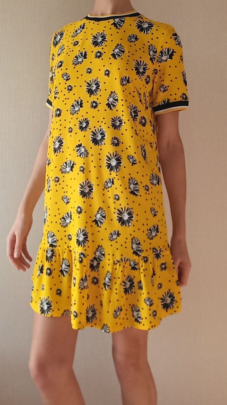 Esprit Robes: Robe d'été jaune à fleurs – D'occasion à Neuchâtel par juj_ch9n 4
