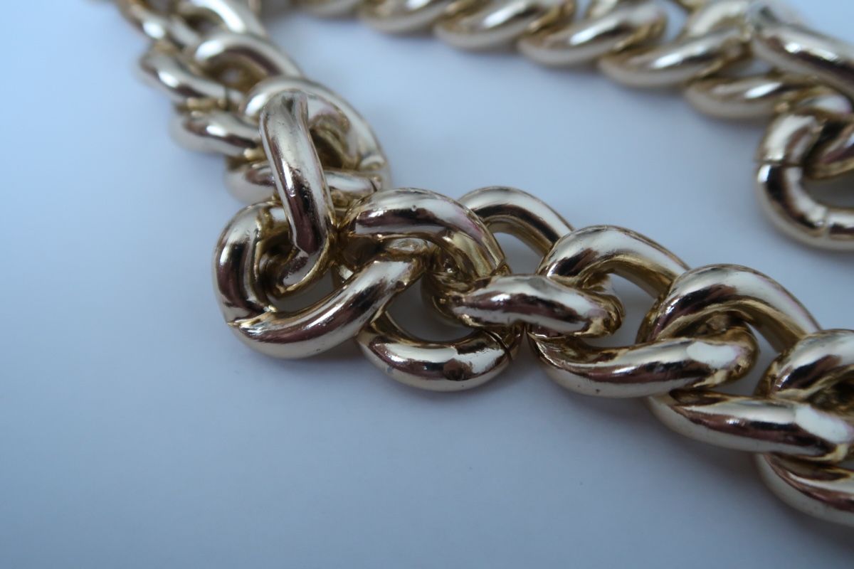H&M Colliers: goldene Kette – D'occasion à Bassersdorf par secondhand_clothing