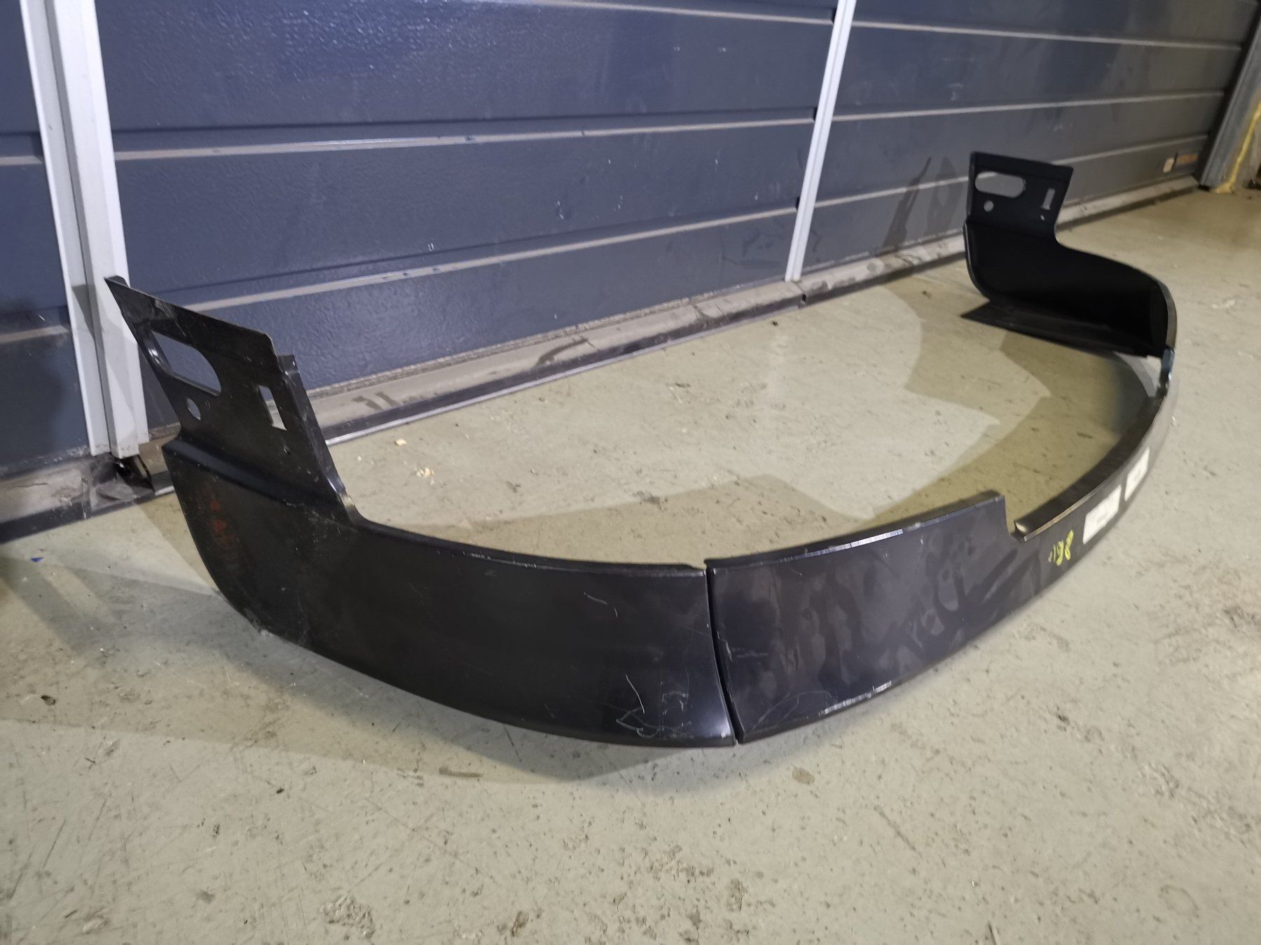 Alfa Romeo Tutti pezzi di ricambio auto: Alfa Spider 1983 - 1989 Frontblech vorne unten – Nuovo (secondo la descrizione) da Thalwil venduto da Joker690 1