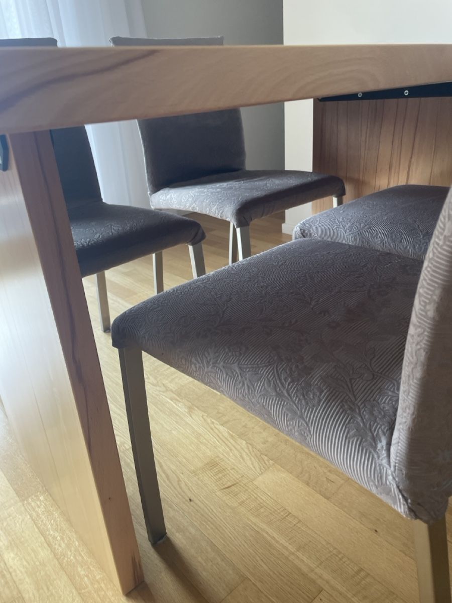 Tischset: Esstisch mit 4 Stühlen Holz und Stoff – Gebraucht aus Spreitenbach von Gloxinia 2