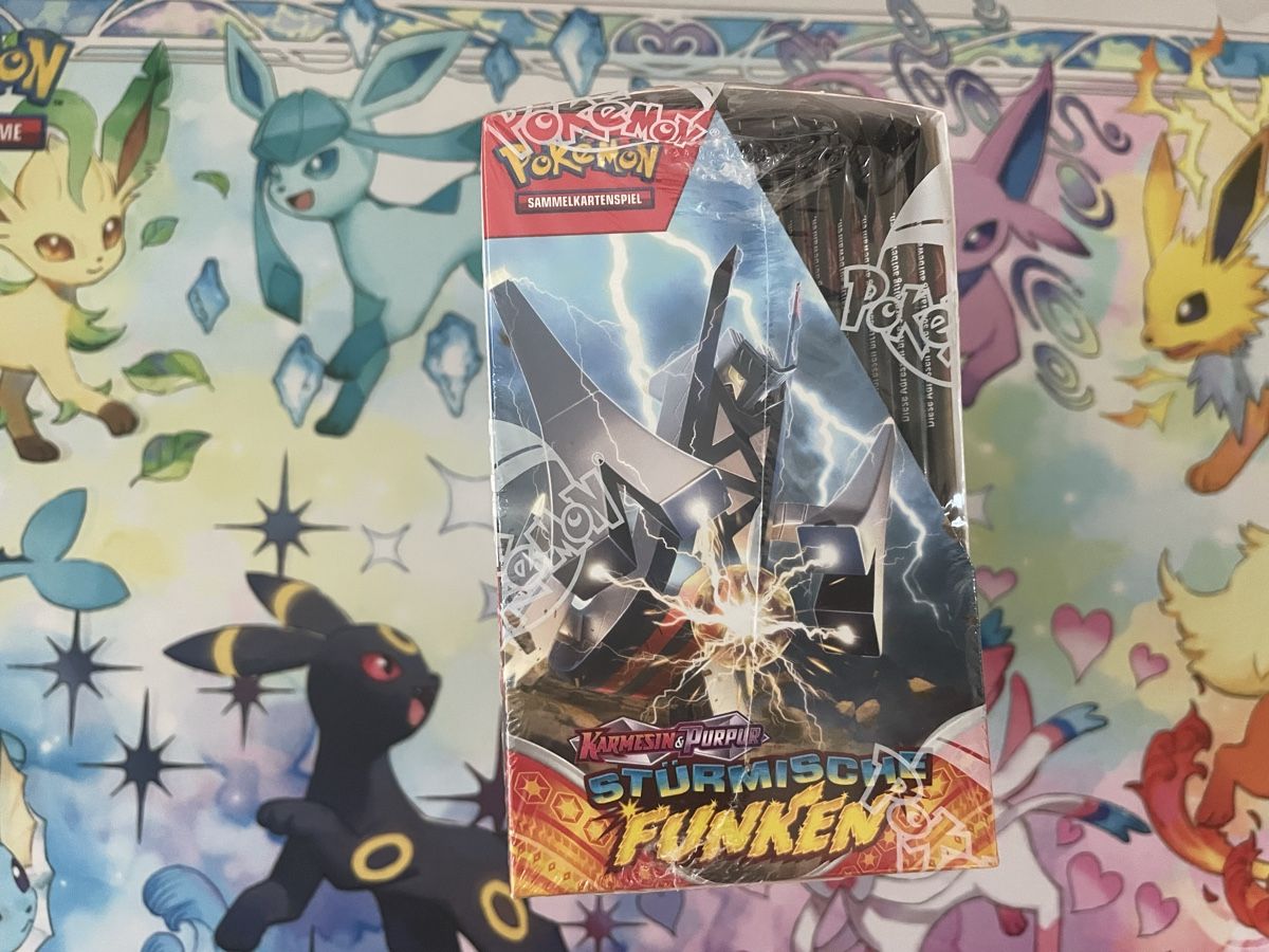 Pokémon Carte collezionabili: Pokemon Surging Sparks Display DE – Nuovo e nell'imballaggio originale da Wallisellen venduto da ale_v9vd 4