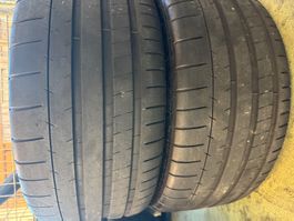 245/35R19