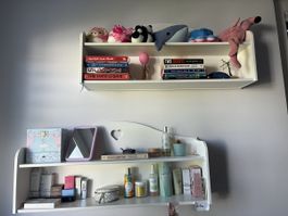 2 white wooden shelves Baby Motta Milan
