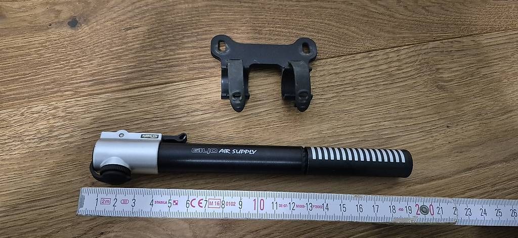 Pompe: Fahrradpumpe klein – Usato da Ennetbaden venduto da dom_5nlb 1