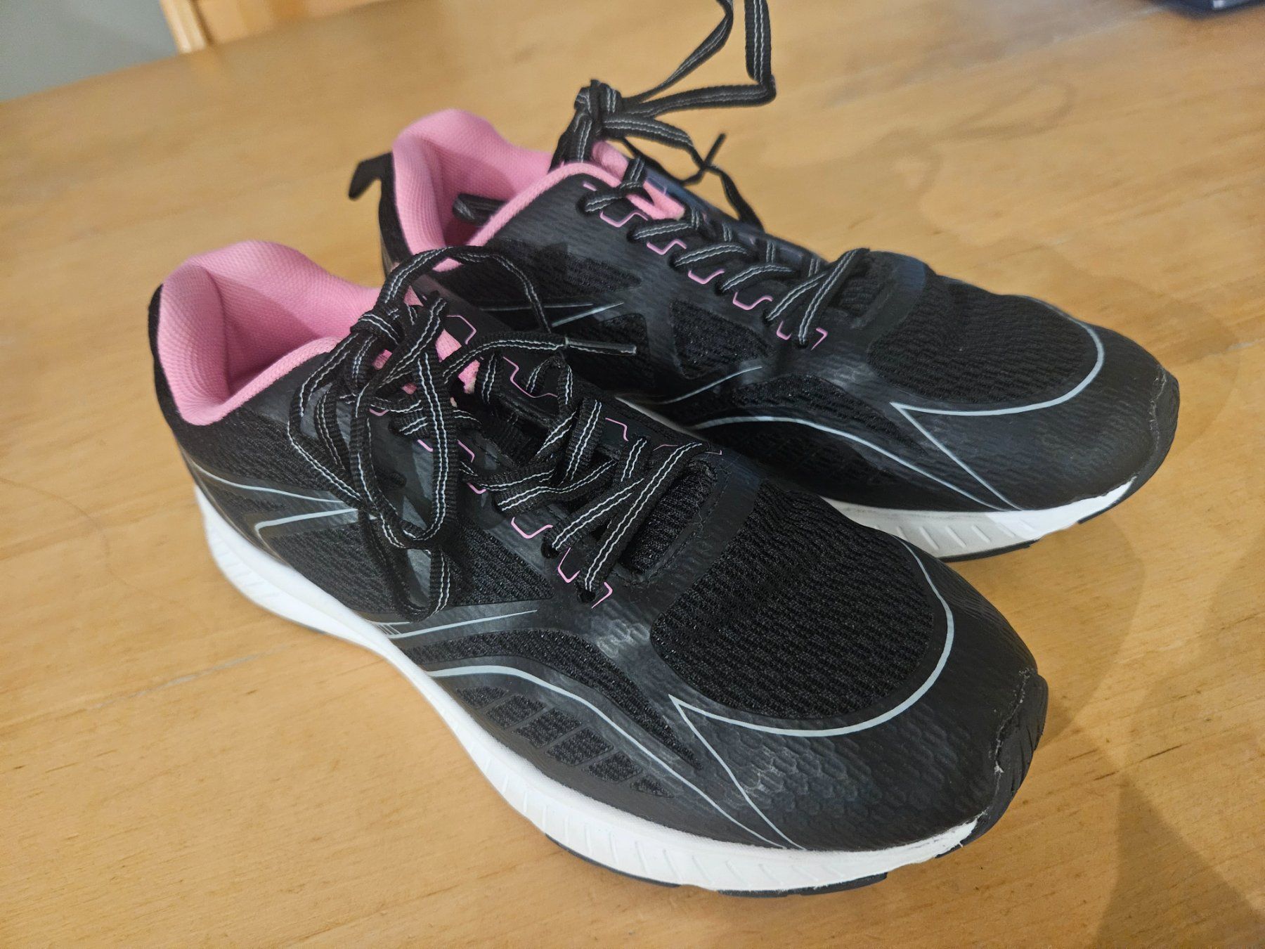 Scarpe per ragazze: Turnschuhe Grösse 36 – Usato da Marthalen venduto da Himbeersugus 1