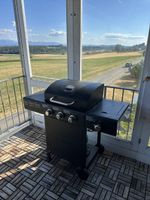 Gasgrill Grill Club mit Seitenkocher 