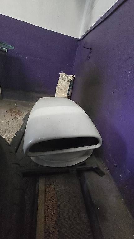 Topcase: Prise d air capot( dragster) – Gebraucht aus Carouge GE von cab_s88f
