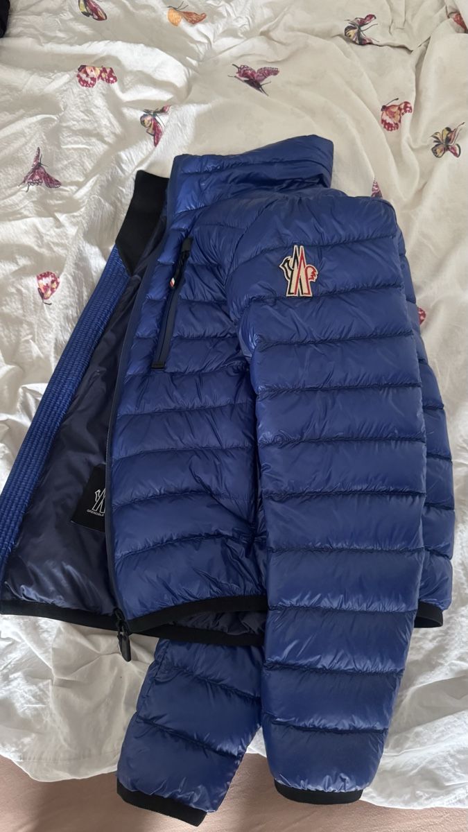 Moncler Vestes: Moncler Jacke – Neuf (Voir description) à glattbrugg par sho_d9ht 1