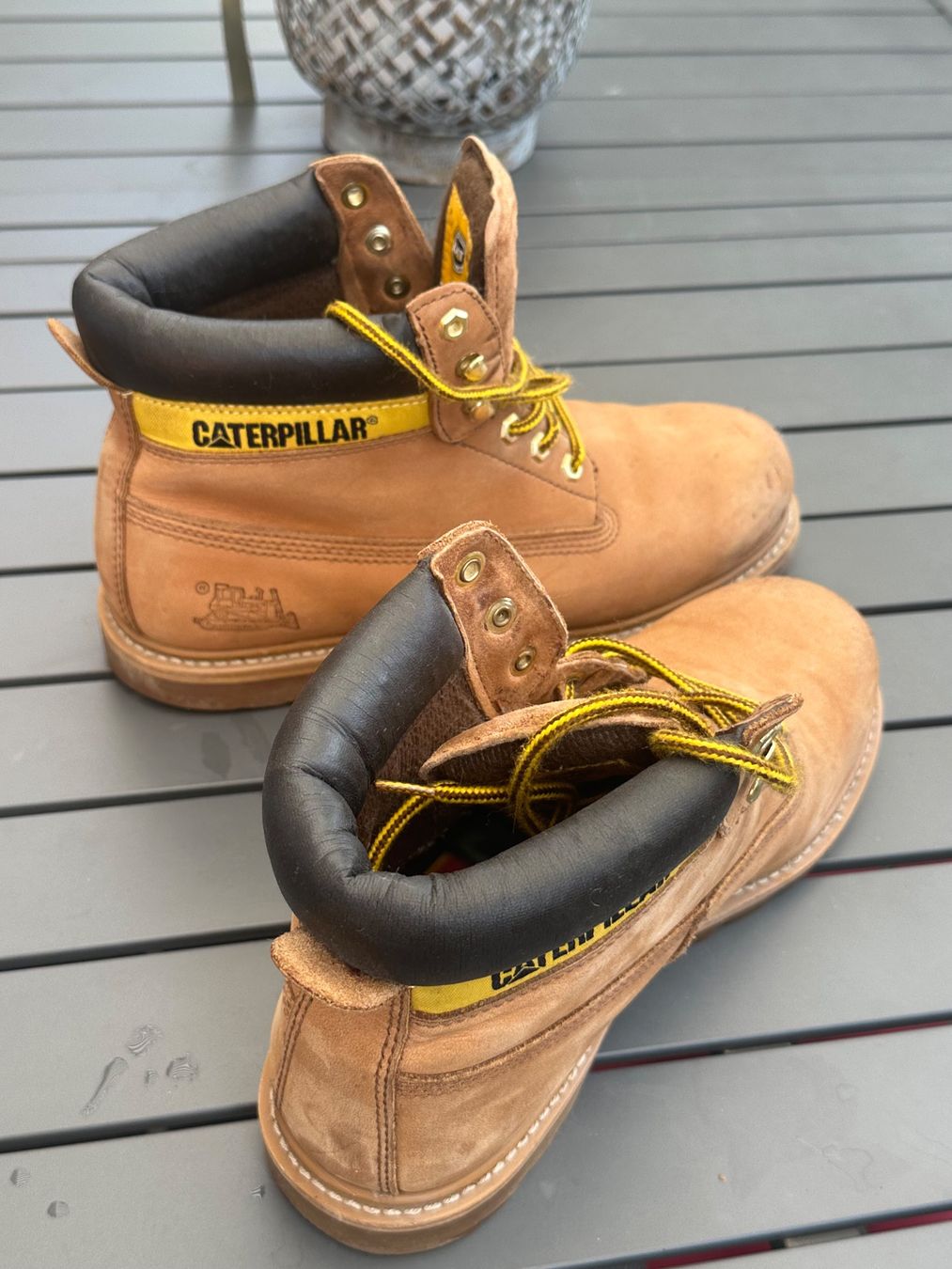 Caterpillar Herrenschuhe: CAT Boots Tractor Homme – Neu (gemäss Beschreibung) aus Pfaeffikon ZH von BACozAfer 1